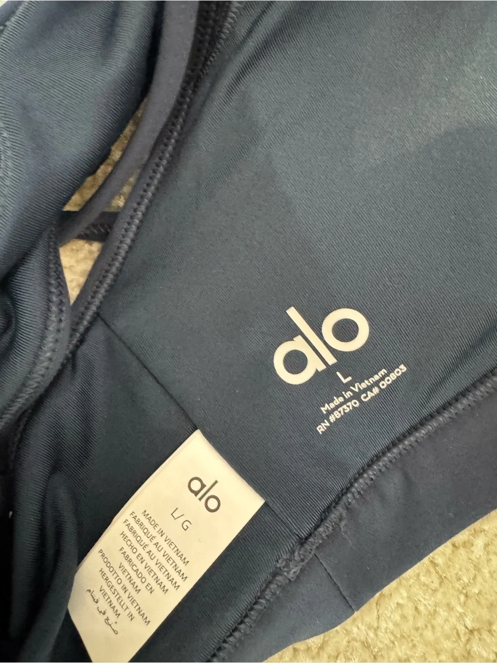 ALO Yoga Airlift Intrigue Bra & 7/8 High-Waist Airlift Legging SET